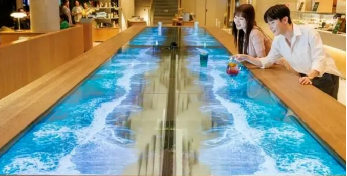 LG Display Builds 8-meter 12-screen Transparent OLED Desktop at Starbucks